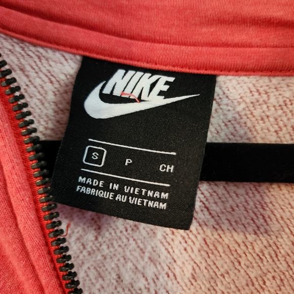 Nike Red Pullover with Pocket - Picture 2 of 5